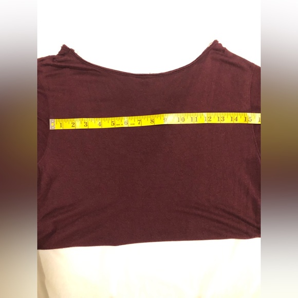 Rock & Republic, XL, 100% rayon plum light shimmer with deep front scoop - Picture 11 of 12